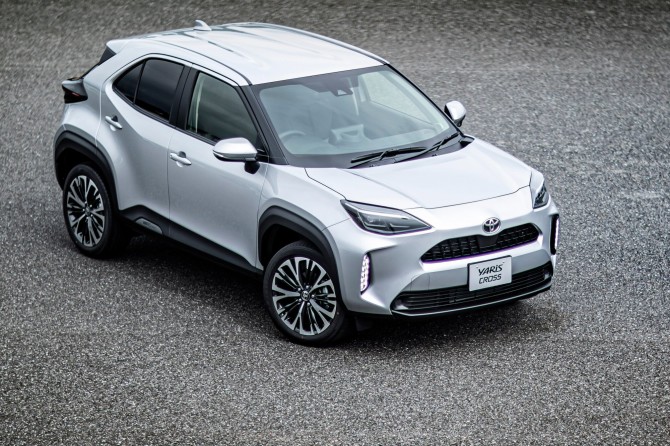 TOYOTA YARIS CROSS